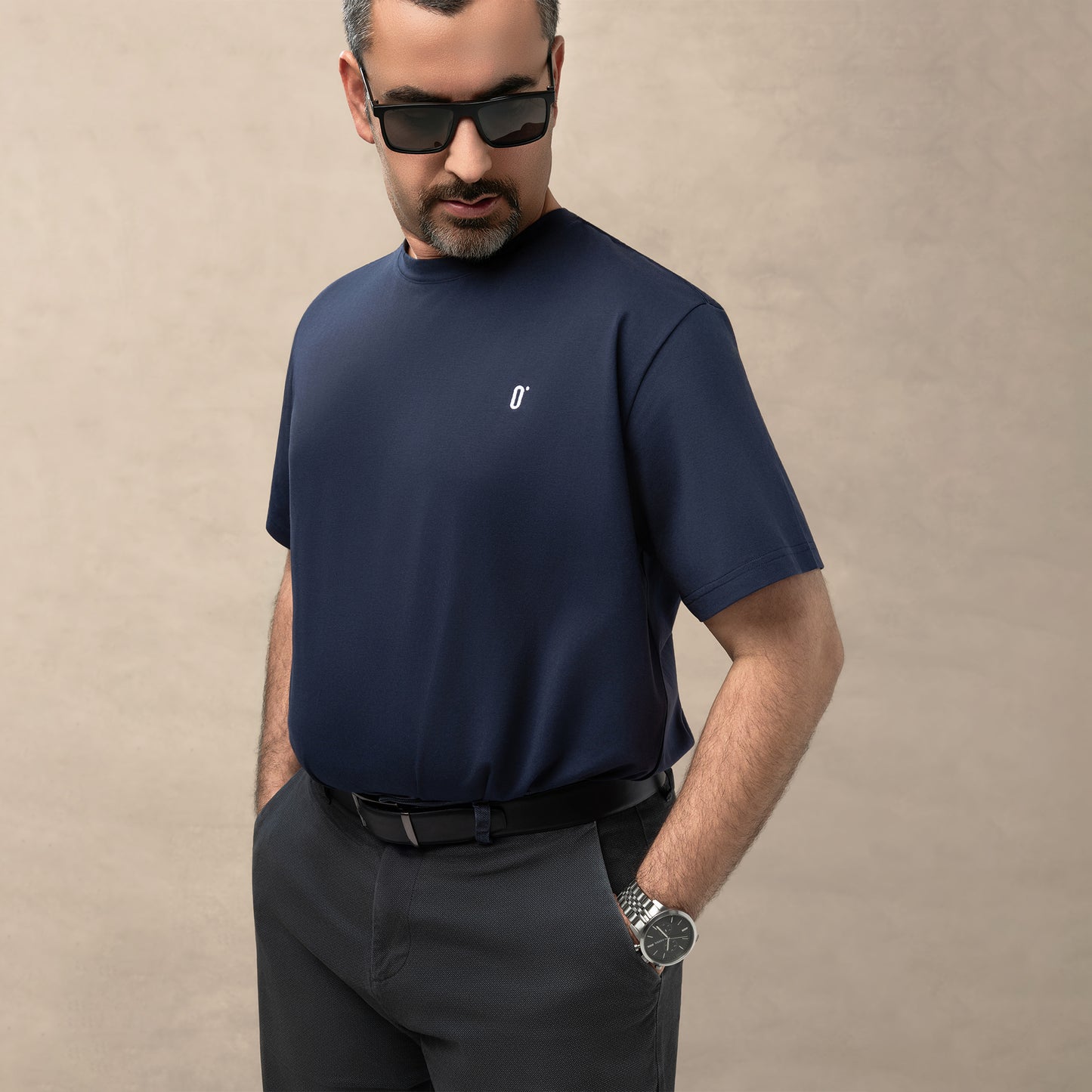 تي شيرت OPT الكلاسيكي باللون الكحلي