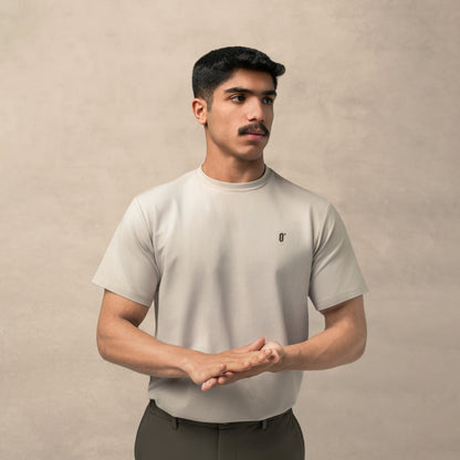 تي شيرت OPT الكلاسيكي باللون بيج